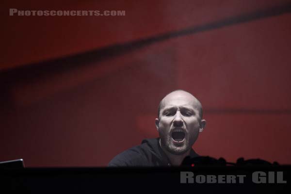 PAUL KALKBRENNER - 2011-08-26 - SAINT CLOUD - Domaine National - Scene de la Cascade - 